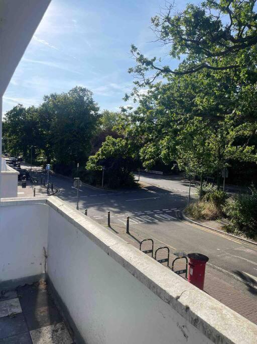 Whole Apartment Near To London Бромлі Екстер'єр фото